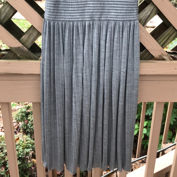 BANANA REPUBLIC SILK PLEATED DRESS - Picture 9 of 10